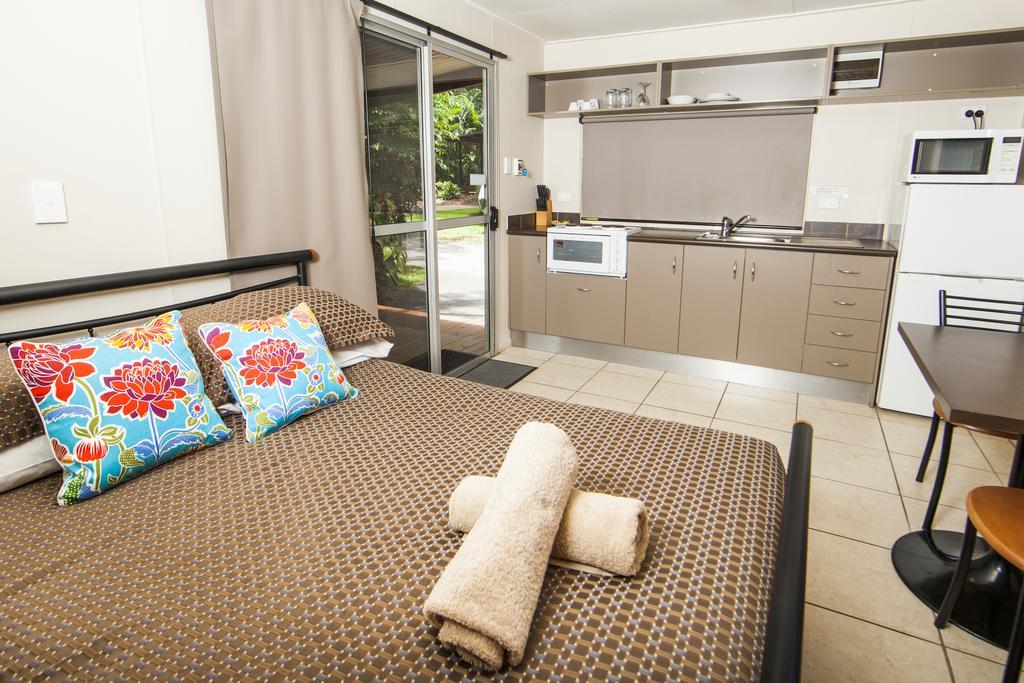 Lake Placid Tourist Park Caravonica Room photo